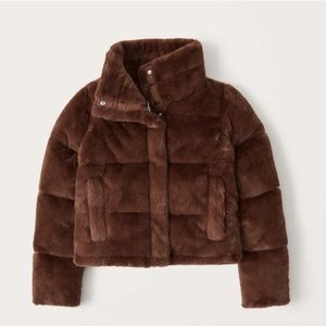 NWT Abercrombie & Fitch Women’s Faux Fur Mini Puffer size S